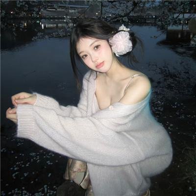 乳房与月亮